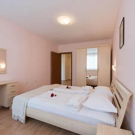 Апартамент Gt Riviera *