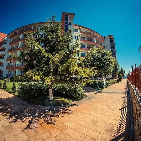 Апартамент Gt Riviera