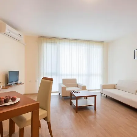 Gt Riviera Apartament *